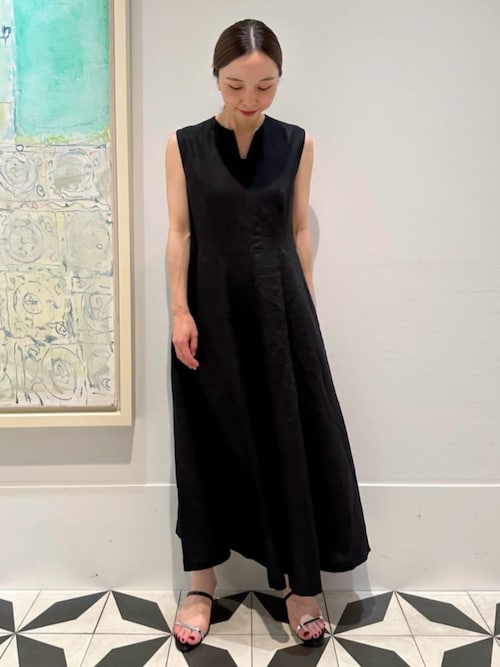 スムースリネン キーネックフレアワンピース（ワンピース