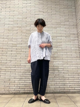 リネンスクエアケープシャツを使った人気ファッションコーディネート