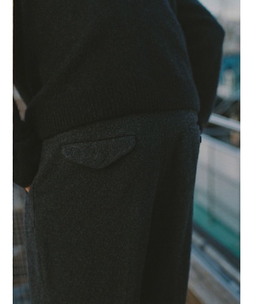 LIDNM（リドム）の「WOOL FLEECE TUCK PANTS（スラックス）」 - WEAR