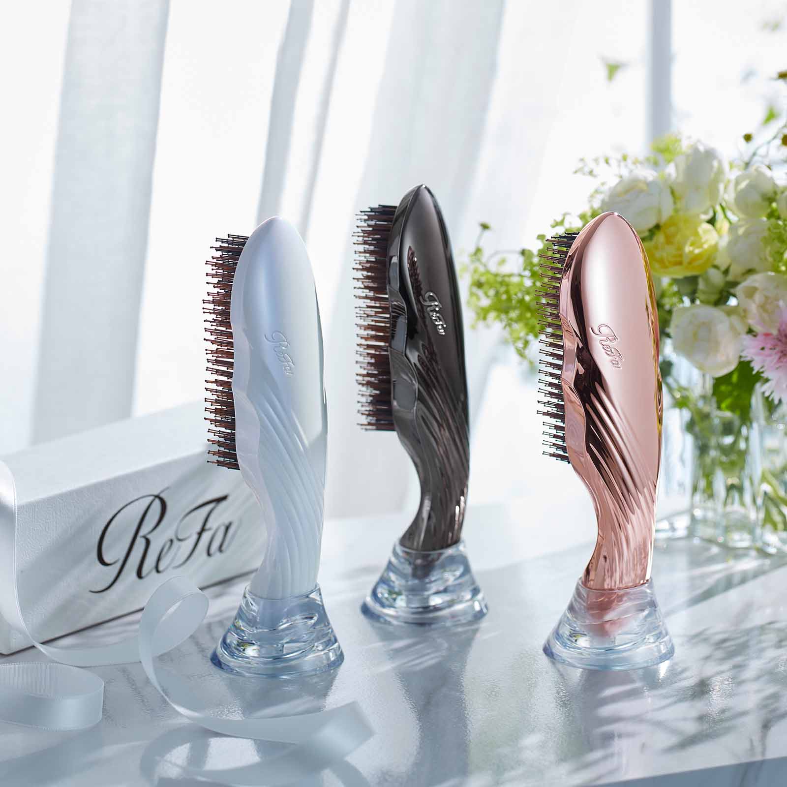 お友達が色を選べる】ReFa ION CARE BRUSH PREMIUM(リファイオン