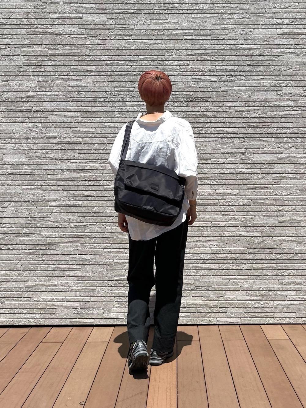 SPRUCE STREET SHOULDER BAG | Manhattan Portage BLACK LABEL