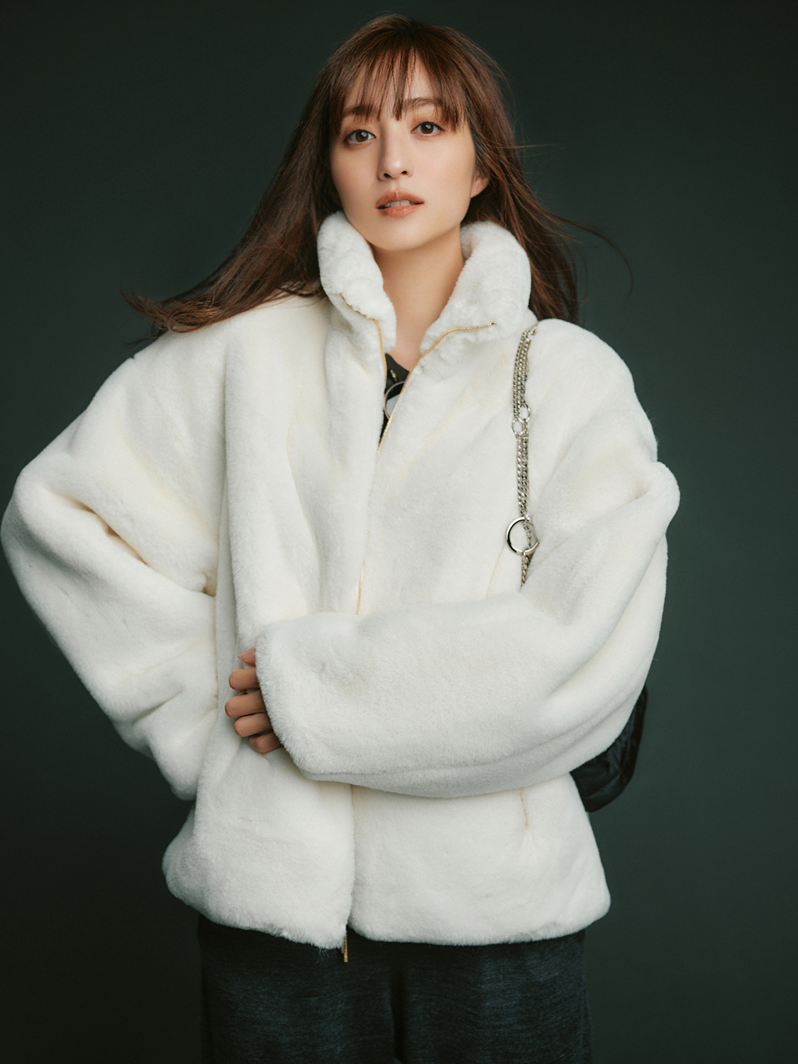 タトラスのふわもこアウターで大人の秋カジュアルが見違える！