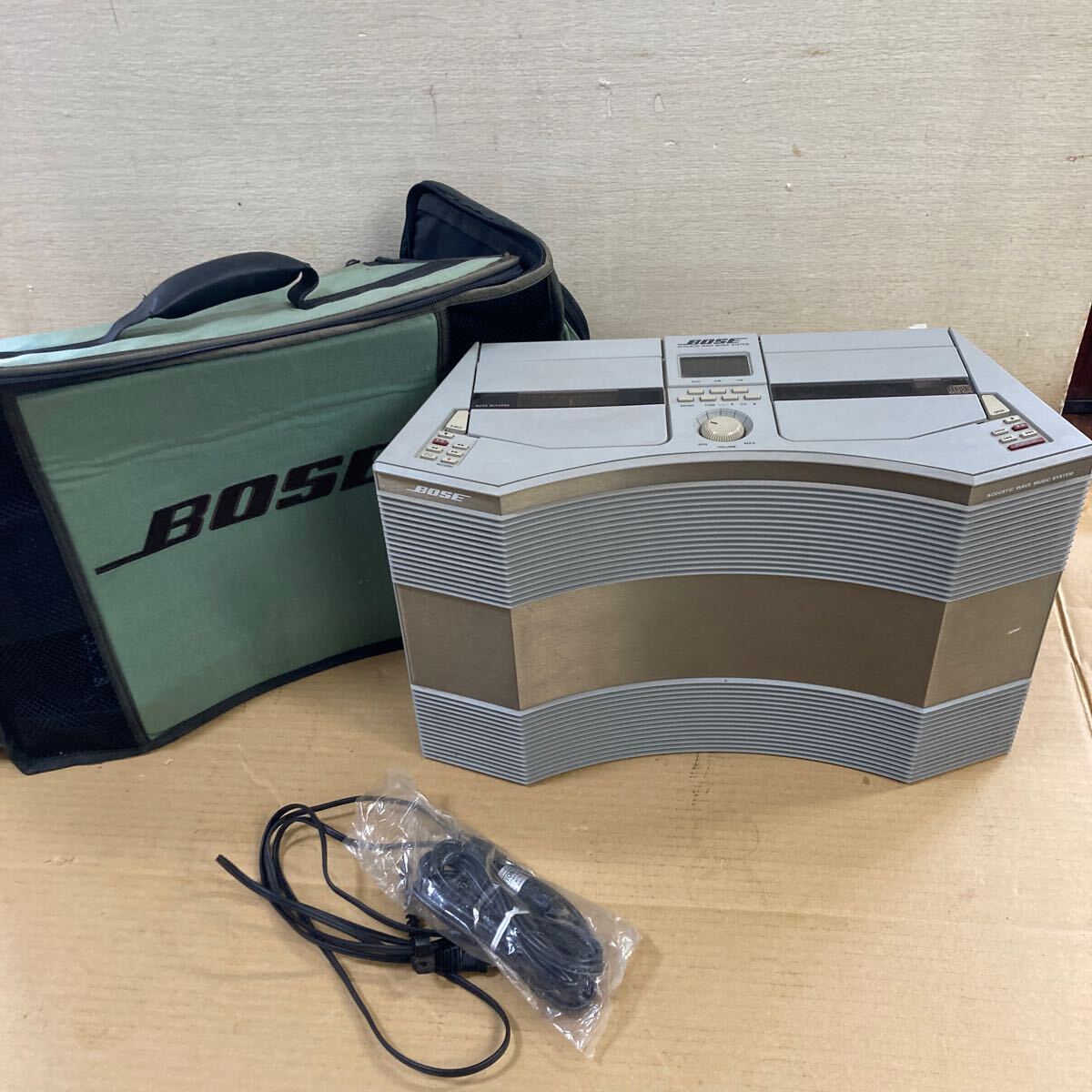 BOSE AW-1 ラジカセ AW-1D CDラジカセ 動作品・専用バッグ付 BOSE