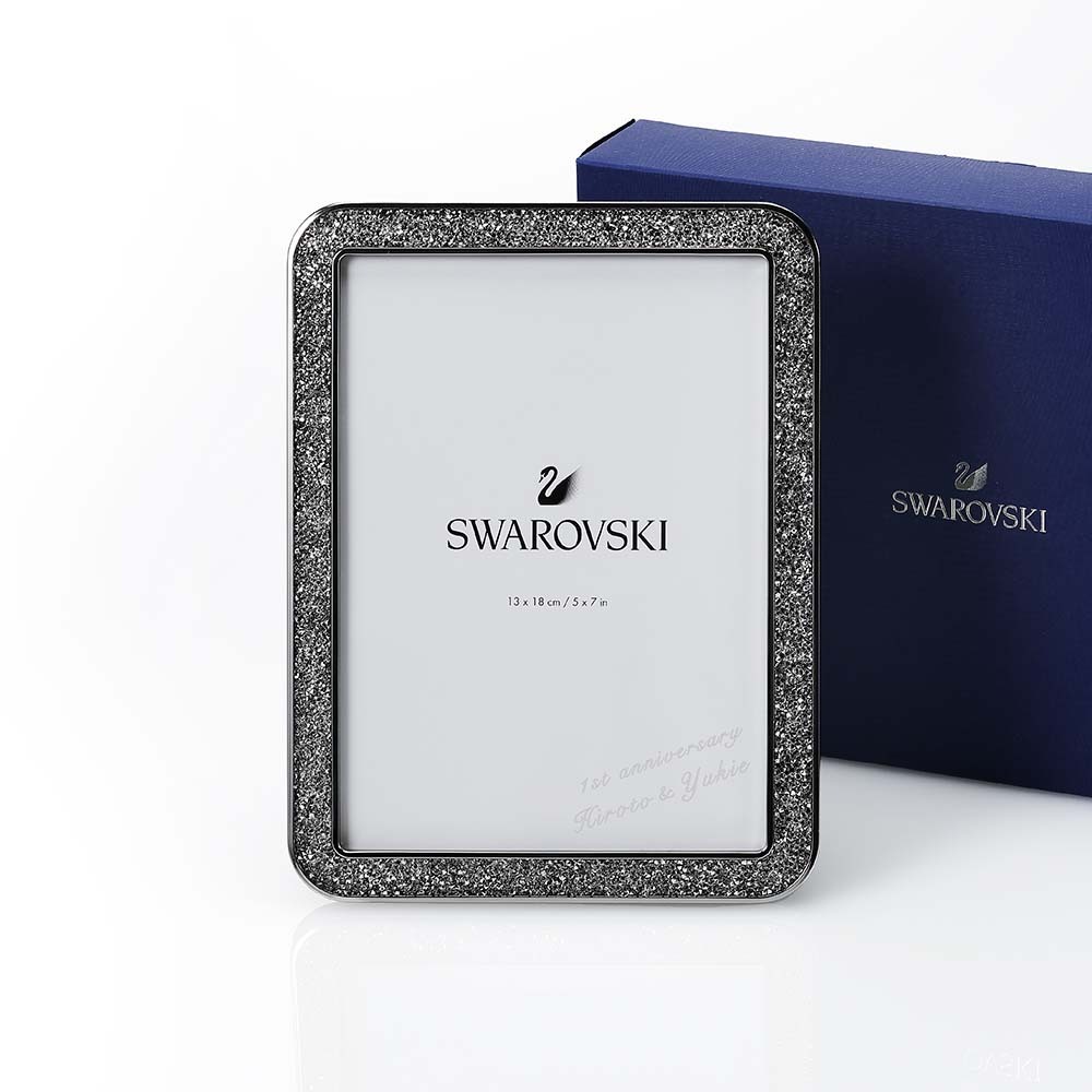 新品 激レア ハローキティ スワロフスキー フォトフレーム 写真立て