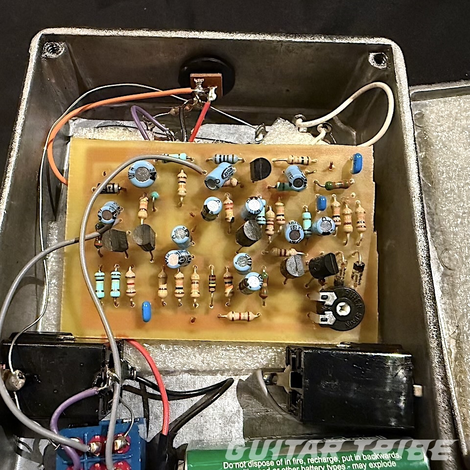 BLACK CAT PEDALS SUPER FUZZ（中古）【楽器検索デジマート】