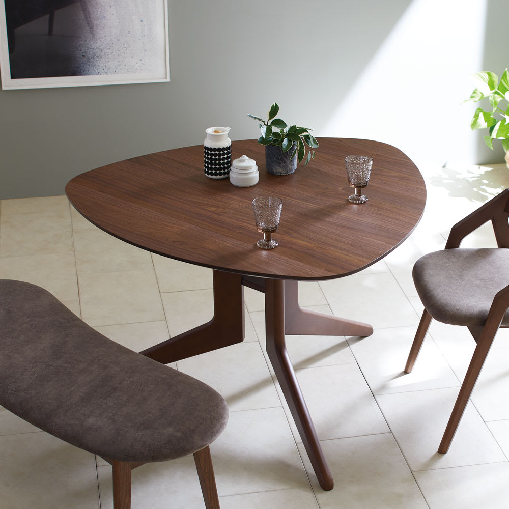 Prendre/プレンド 三角形のダイニングテーブル【日本製】 通販 - ディノス