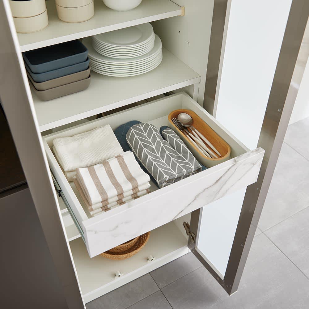 Nocas/ノクアス ガラス扉のモダンなボード 食器棚 幅60cm 通販 - ディノス