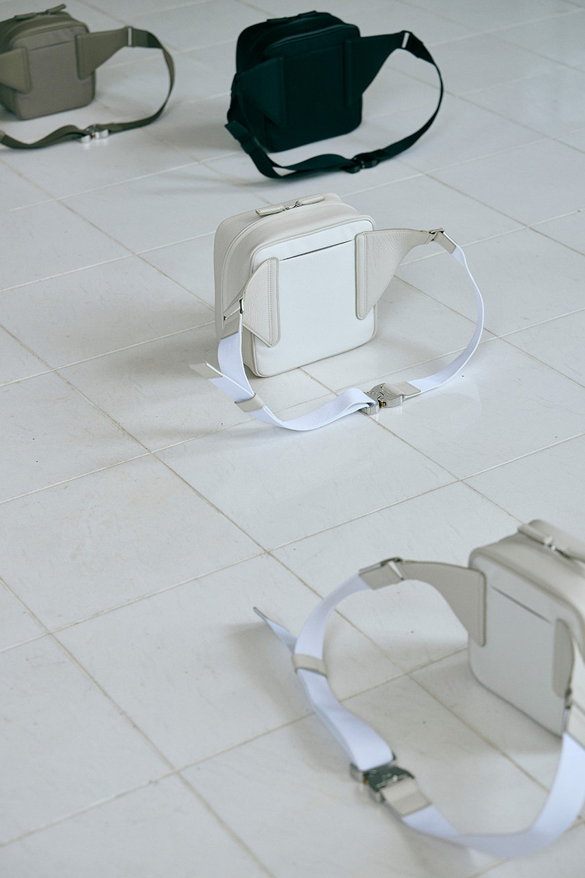 objcts.io(オブジェクツアイオー)｜ウィークエンドカメラバッグ