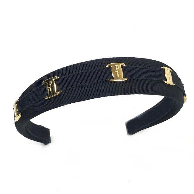 FERRAGAMO - フェラガモ ヴァラ ネイビー ゴールド カチューシャ JN110