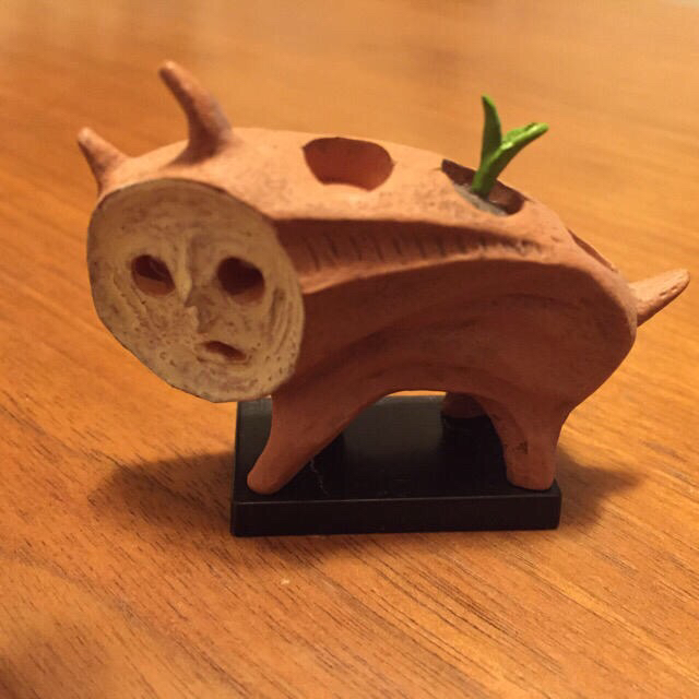 海洋堂 - 岡本太郎『犬の植木鉢』『太陽の塔の顔のマケット』『こども