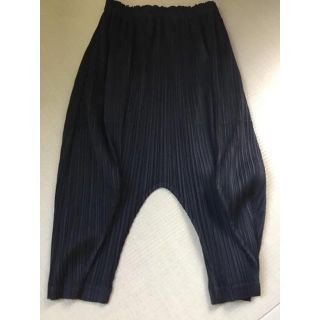 PLEATS PLEASE ISSEY MIYAKE（サルエルパンツ ・ ブラック/黒色系）の
