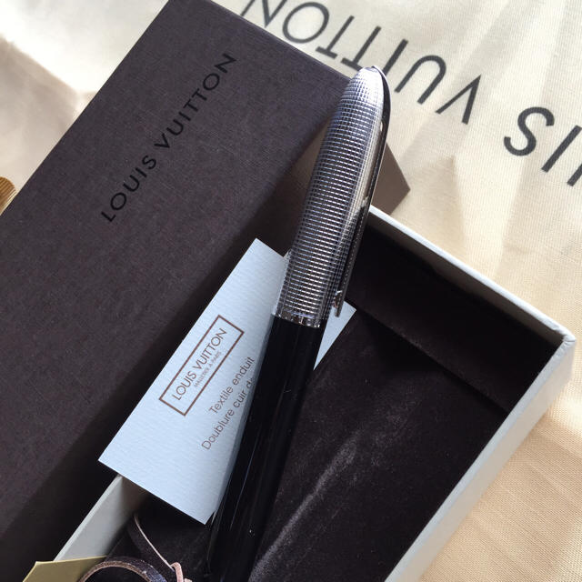 LOUIS VUITTON - ⭐️新品 未使用⭐️ヴィトンのボールペンの通販 by