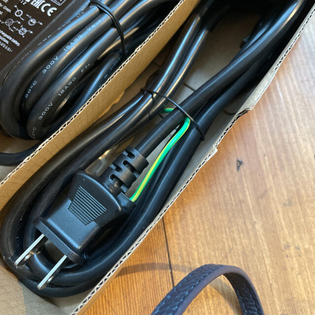 Besv充電器の通販 by fu_co｜ラクマ