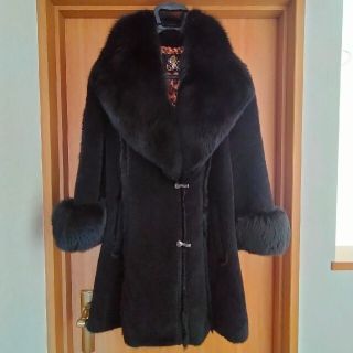 伊太利屋（毛皮/ファーコート）のフリマアイテム一覧