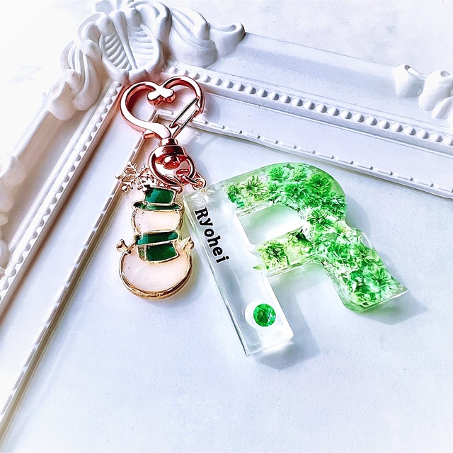 SnowManイニシャルキーホルダーR阿部亮平阿部ちゃんの通販 by ララたん