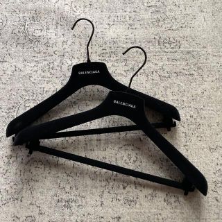BALENCIAGA（押し入れ収納/ハンガー）のフリマアイテム一覧