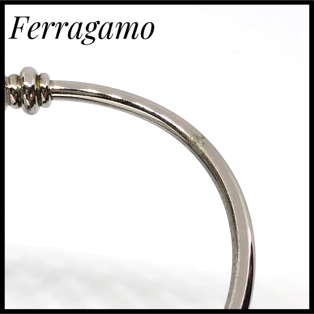 Salvatore Ferragamo - 【Ferragamo】フェラガモ バングル ガンチーニ