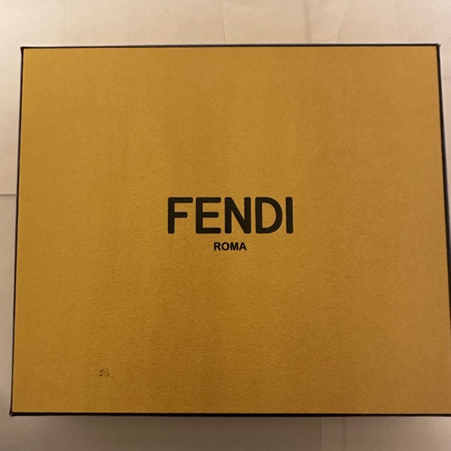 FENDI - 【美品】フェンディ バッグバグズアイ モンスター 二つ折り