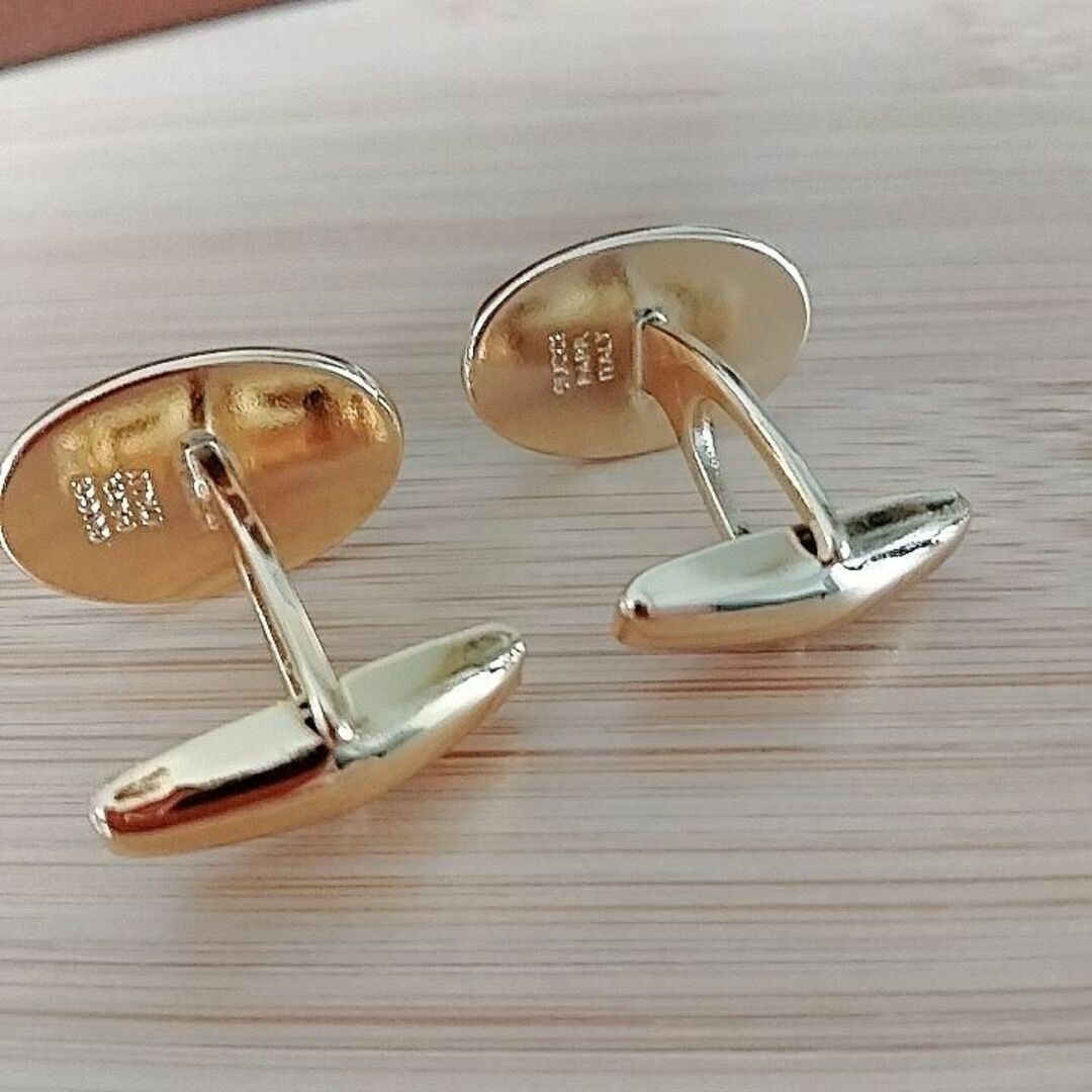 GUCCI - 未使用に近い 超美品 グッチ カフリンクス カフスボタン GG 箱