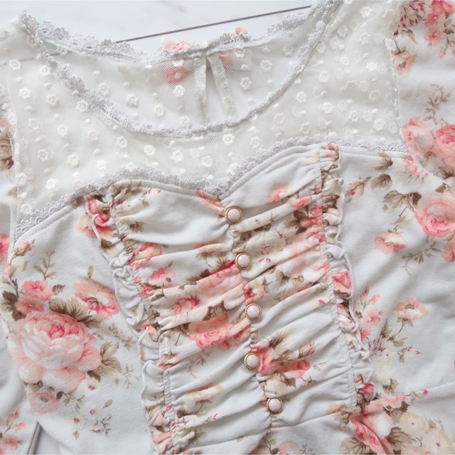 LIZ LISA - リズリサ 花柄 シャーリング トップス 水色 サイズ1の通販