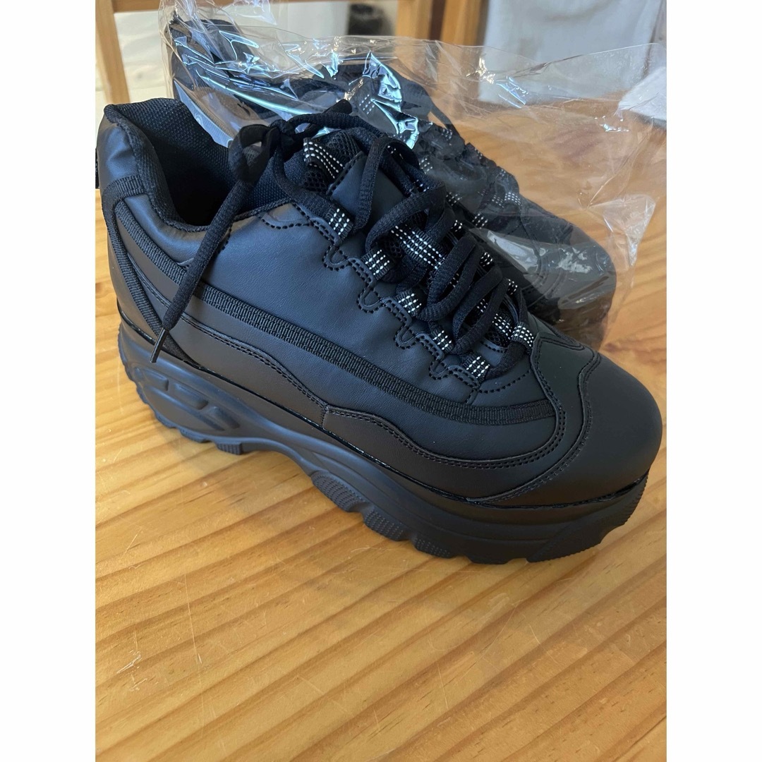 ZARA - プラットフォーム 厚底スニーカー黒の通販 by Ms shop｜ザラ