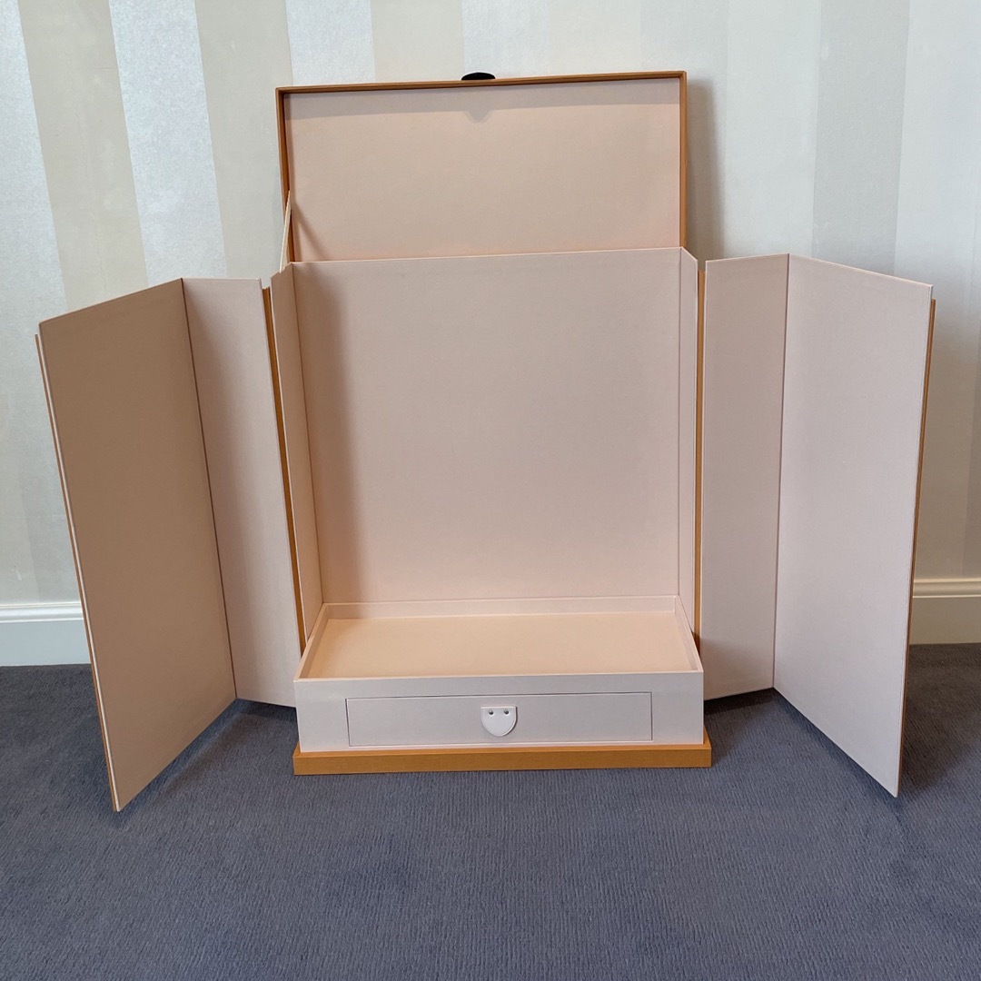 LOUIS VUITTON - ルイヴィトン 箱の通販 by な。のお店｜ルイヴィトン