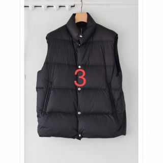 COMOLI（ダウンベスト）のフリマアイテム一覧