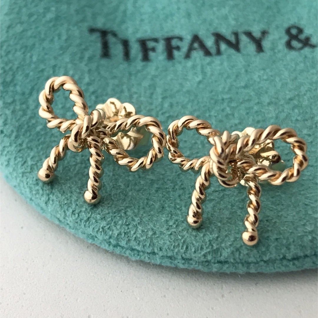 Tiffany & Co. - TIFFANY K18YGツイストリボン ピアス 美品の通販 by