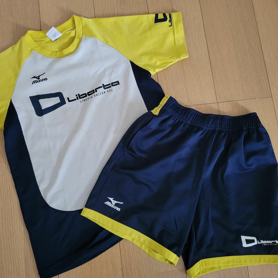 LIBERTA - リベルタサッカースクール ユニフォームの通販 by あんず's