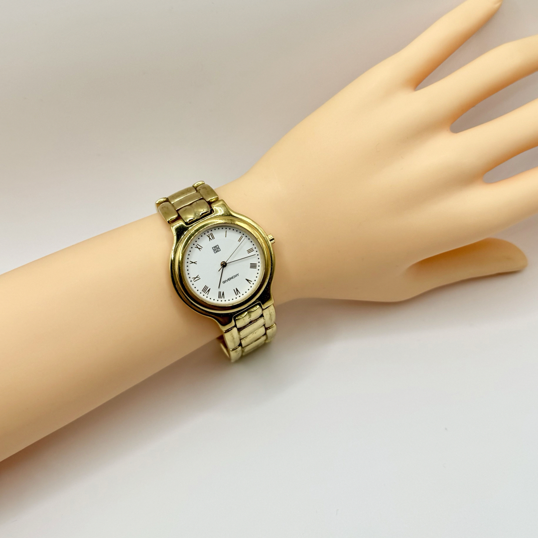 GIVENCHY - GIVENCHY ジバンシー QZ ホワイト文字盤 ラウンド メンズ