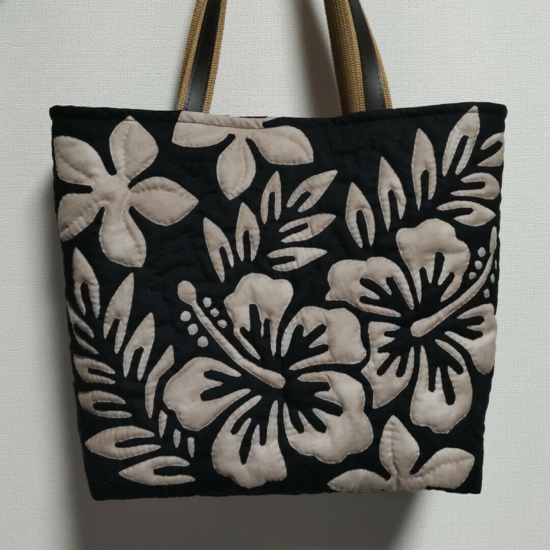 購入者が決まりました！ハンドメイド ハワイアンキルトバッグの通販 by