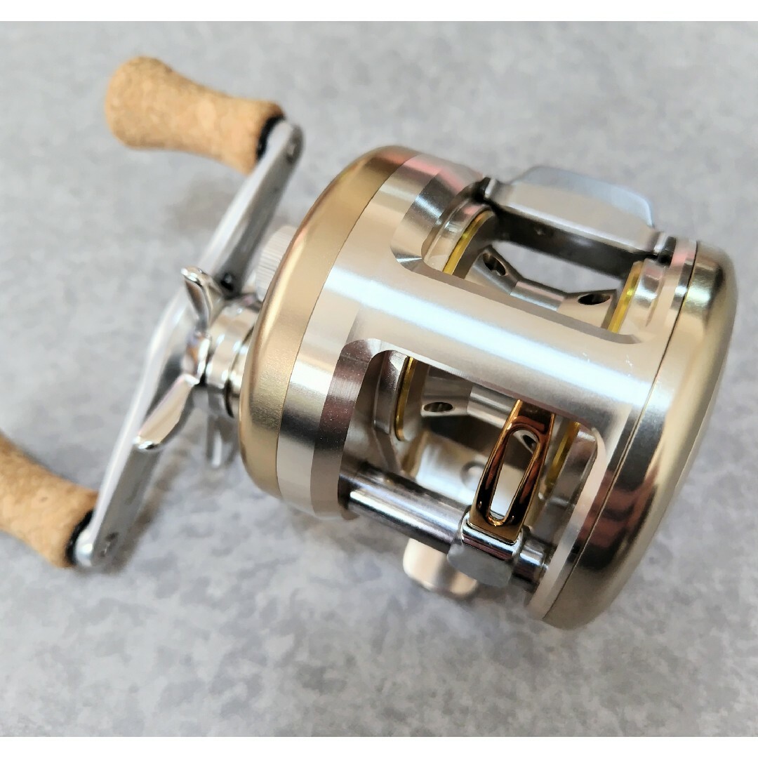 DAIWA - 美品 Daiwa ダイワ ミリオネアCV-Z 205 箱あり ベイトリール