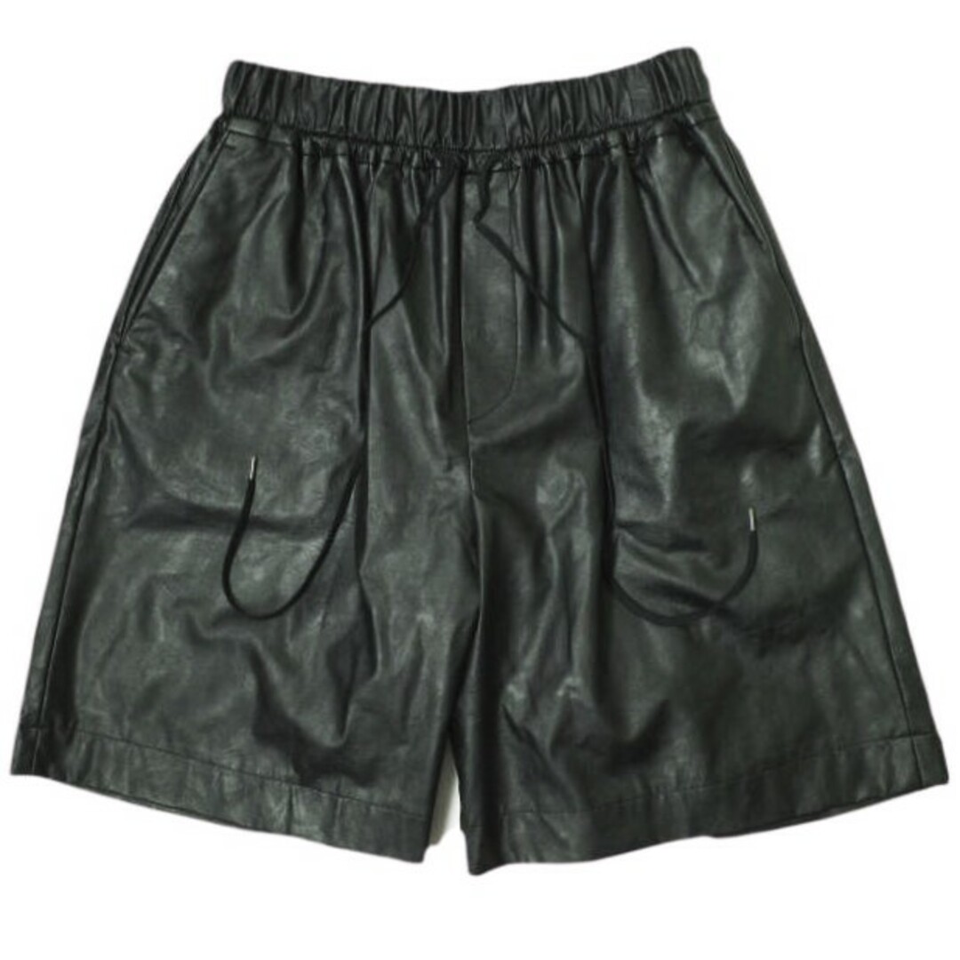 SACRA - SACRA サクラ 23AW 日本製 フェイクレザーショートパンツ