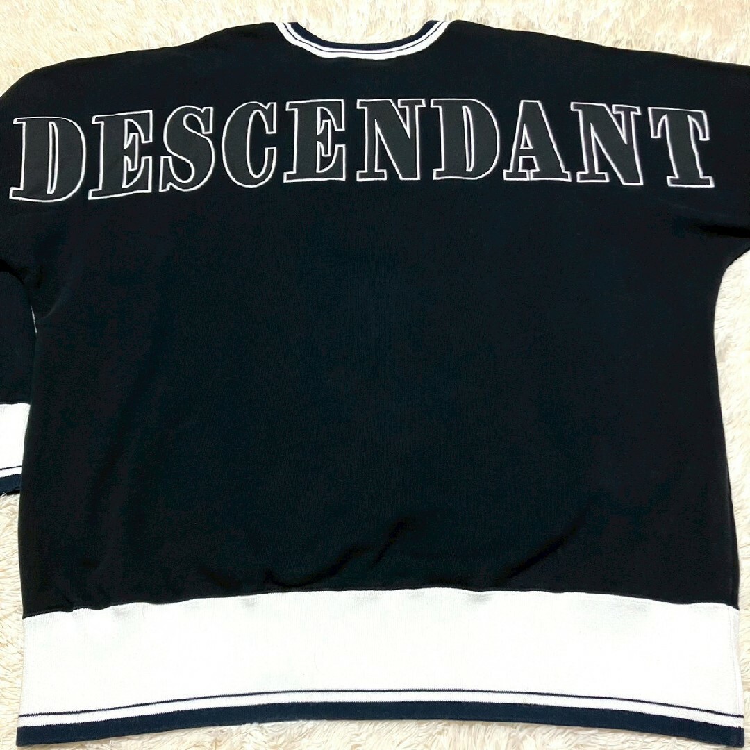 DESCENDANT - 美品✨️DESCENDANT バック ロゴ刺繍 スウェット