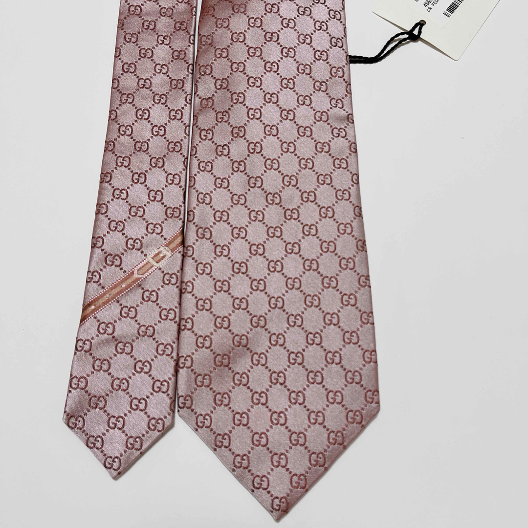 GUCCI - 新品タグ付き グッチ ネクタイ ハイブランド GG柄 インター