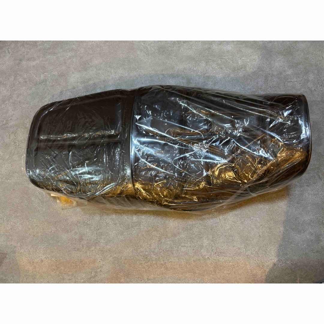 カワサキ - ゼファーχシート 新品未使用品の通販 by ぱんだ's shop