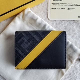FENDI（折り財布 ・ イエロー/黄色系）のフリマアイテム一覧