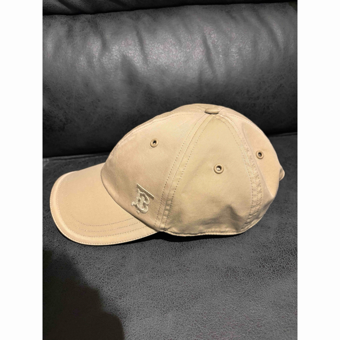 BURBERRY - 【未使用に近い】Burberryベージュ刺繍ロゴ ベースボール