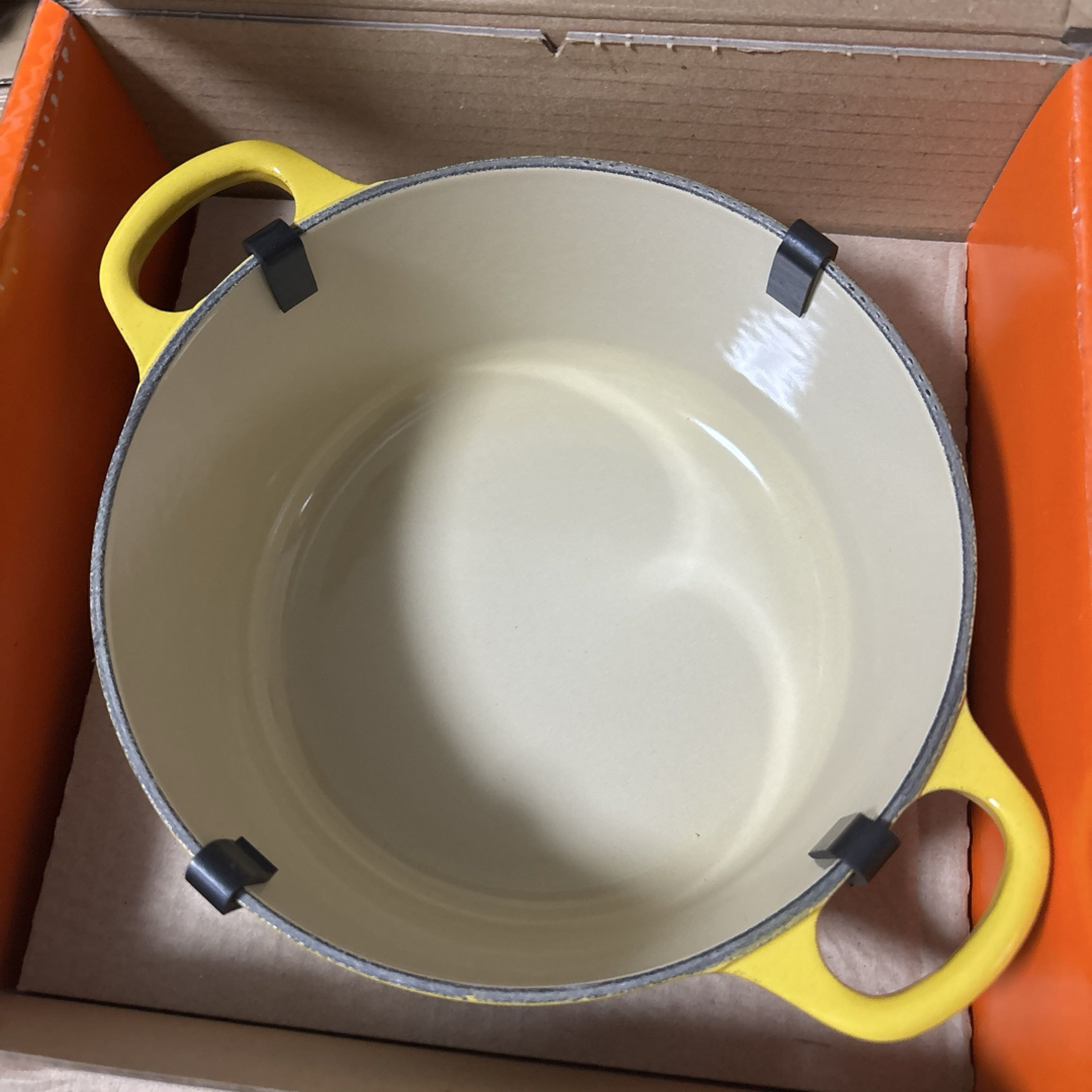未使用】ルクルーゼ ココット ロンド ディジョン イエロー 廃盤色 18cm