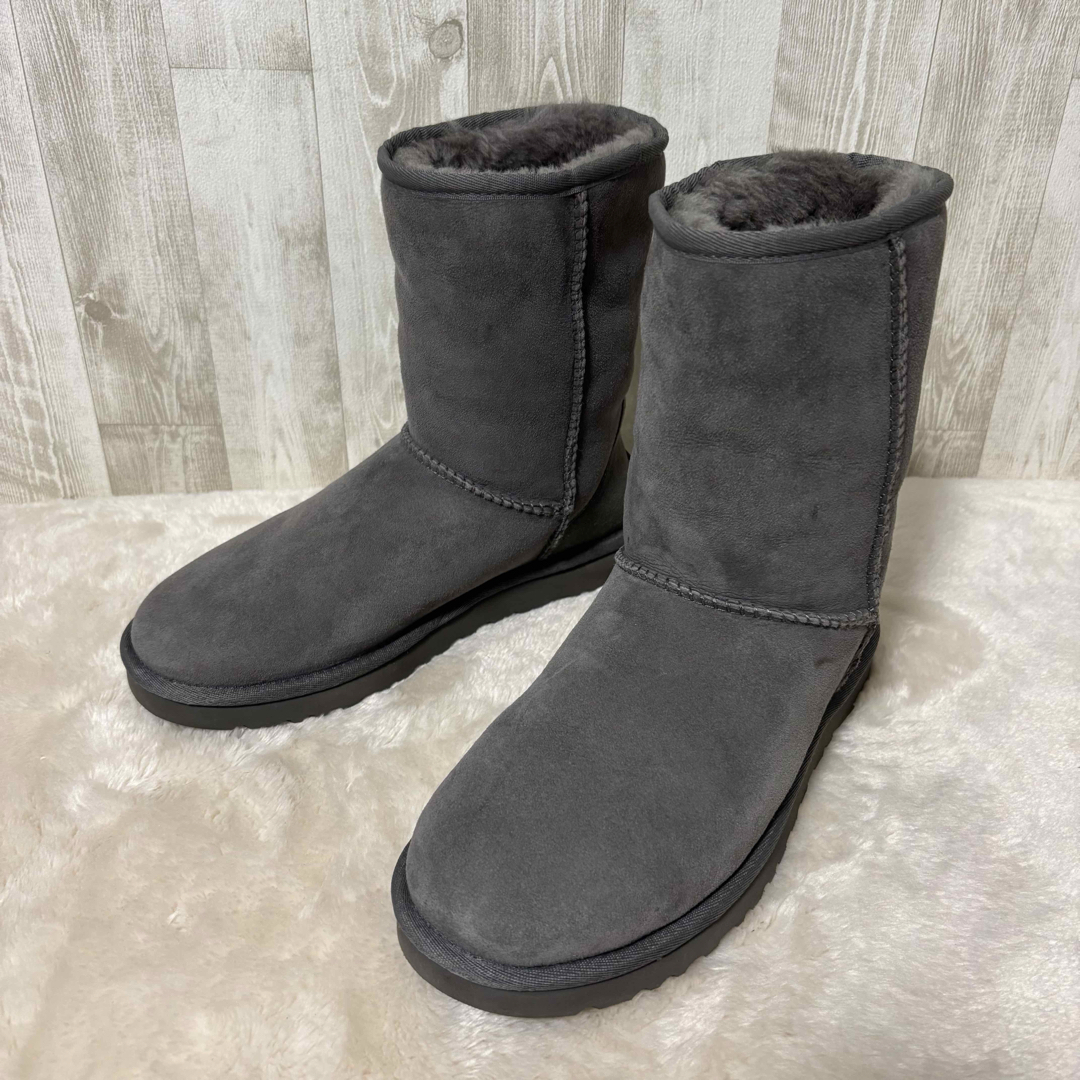 UGG - UGG クラシックショートムートンブーツ グレー 25cmの通販 by