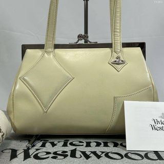Vivienne Westwood（バッグ ・ ホワイト/白色系）のフリマアイテム一覧