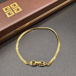 GIVENCHY（ブレスレット/バングル）のフリマアイテム一覧