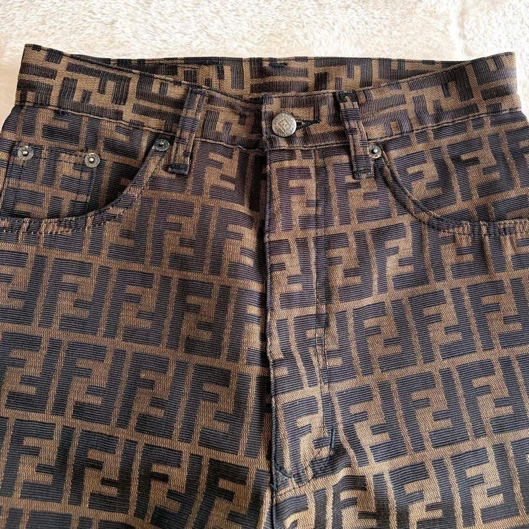 FENDI - 正規 美品✨FENDI ズッカ柄 総柄デニムパンツ ロゴボタン