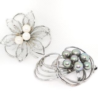 SWAROVSKI - KURI☆様専用商品 スワロフスキー ブローチ リボンの通販