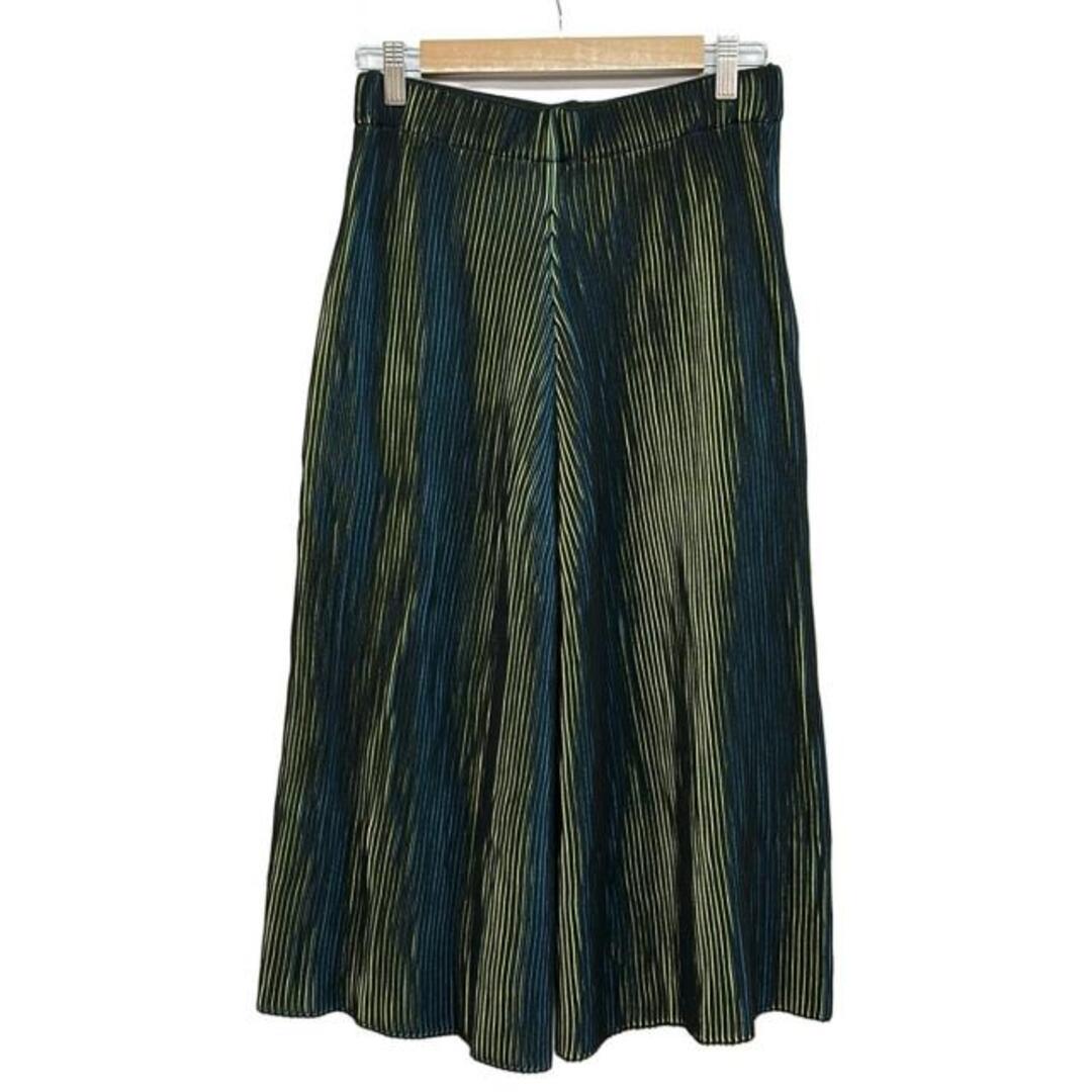 me ISSEY MIYAKE(ミー/イッセイミヤケ) パンツ レディース美品 - 黒