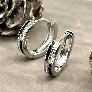 2個セット クロムハーツ風 クロスピアスの通販 by 松原 節美's shop