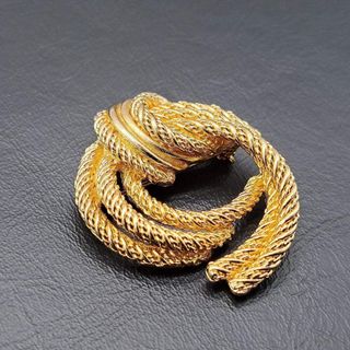 Christian Dior（ブローチ/コサージュ）のフリマアイテム一覧