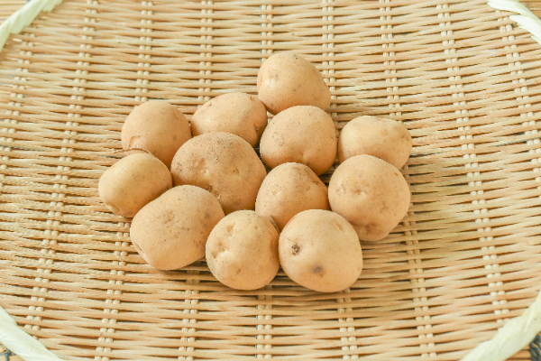 インカのめざめ（M） 【業務用食材の仕入れなら八面六臂】