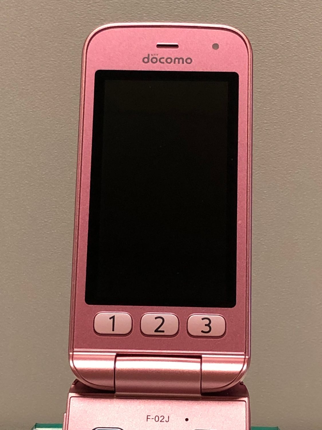 ムスビー｜☆美品☆ らくらくホン F-02J ピンク ドコモ SIMロック解除