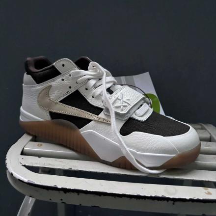 海外2023年発売予定】 トラビス・スコット × ナイキ ジャンプマン